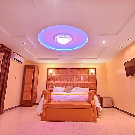 Double M Exquisite Suites And Lounge Lekki Ogombo Exteriér fotografie