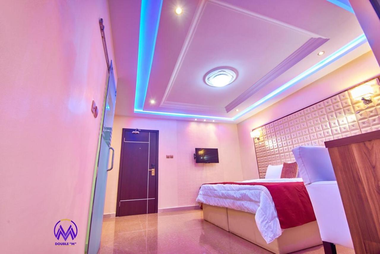 Double M Exquisite Suites And Lounge Lekki Ogombo Exteriér fotografie