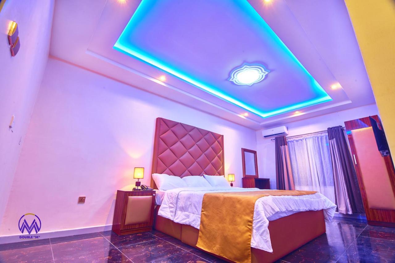 Double M Exquisite Suites And Lounge Lekki Ogombo Exteriér fotografie